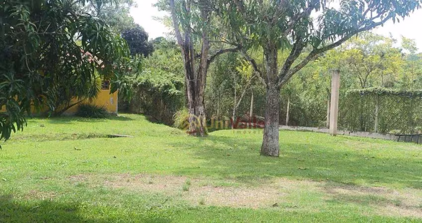 Chácara com 3 dormitórios à venda, 2600 m² por R$ 850.000,00 - Zona Rural - Caçapava/SP