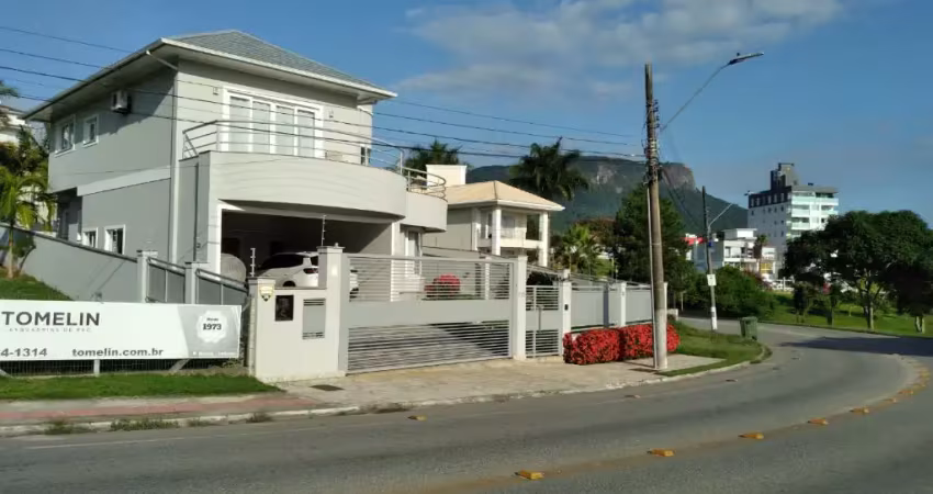 Casa com 3 quartos à venda na Avenida dos Lagos, 785, Pedra Branca, Palhoça