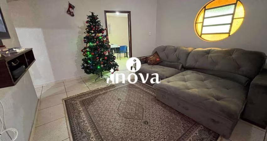 Casa à venda, 3 quartos, 2 suítes, 2 vagas, São Benedito - Uberaba/MG