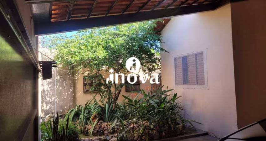 Casa à venda, 2 quartos, 2 vagas, Copacabana, Jardim - Uberaba/MG