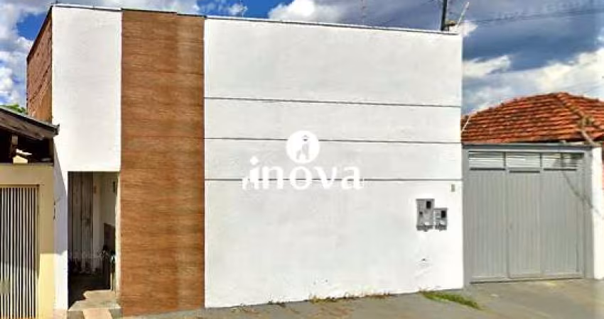Casa para locação no bairro Fabrício
