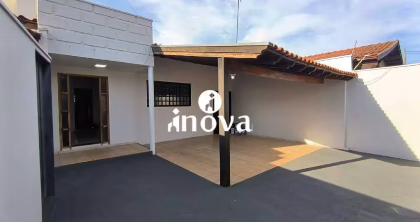 Casa com 3 quartos para alugar no Olinda, Uberaba 