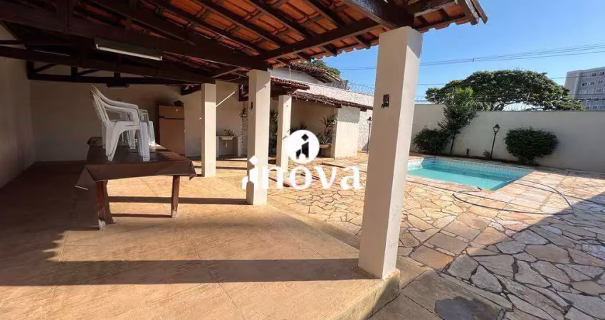 Casa Condomínio à venda, 3 quartos, 1 suíte, 4 vagas, Mercês - Uberaba/MG