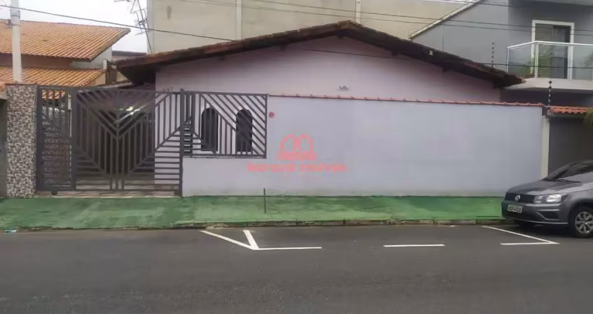 Casa com 2 quartos sendo 1 suite, 2 wc,sala,cozinha,lavanderia e  garagem.