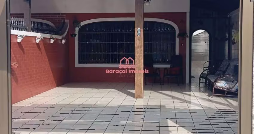 Casa com 2 quartos sendo 1 suite, 2 wc,sala,cozinha,lavanderia e quintal
