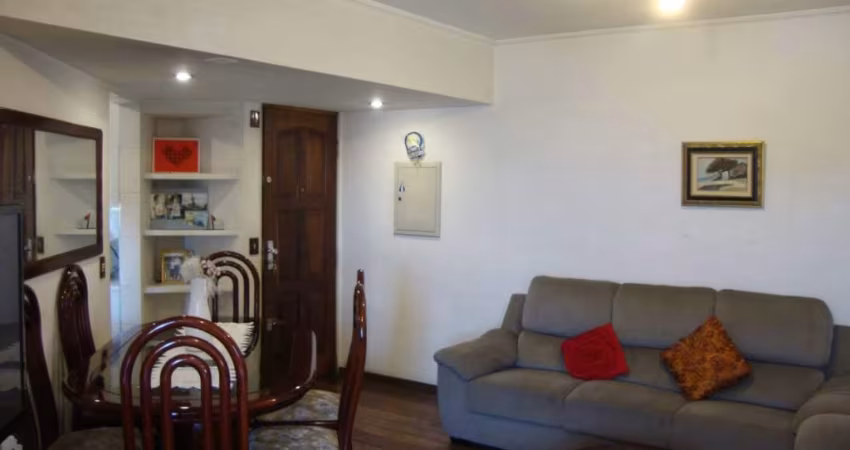 VENDE-SE  APARTAMENTO NO CONDOMÍNIO PEDRAS RARAS