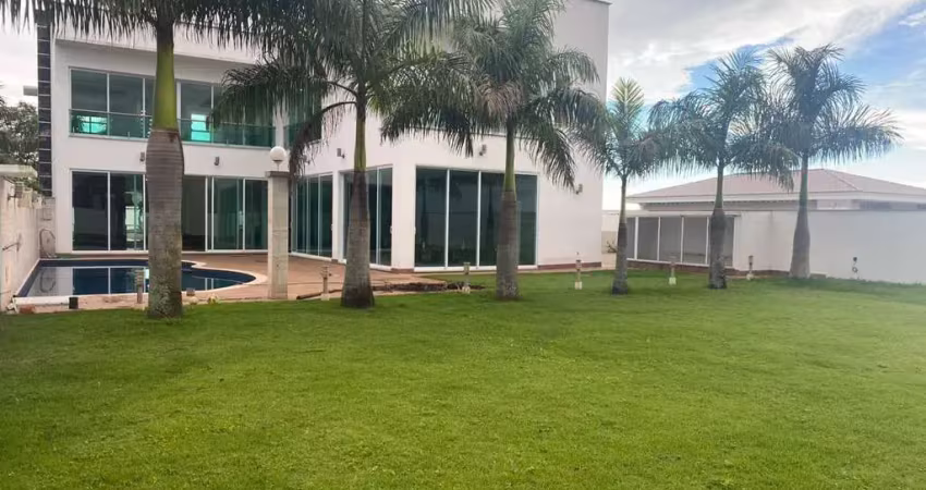 Sobrado alto padrão para venda e locação no condomínio Saint Patrick