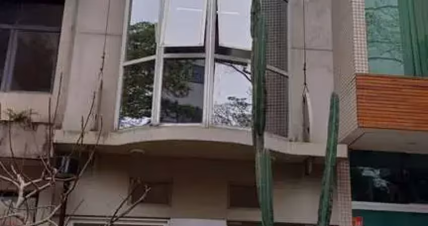 Vende-se prédio para fins comerciais/residenciais na calçada das begônias