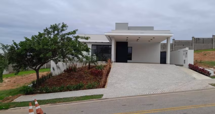 Elegância e Conforto: Residência Exclusiva no Condomínio Alphaville Nova Esplanada 3
