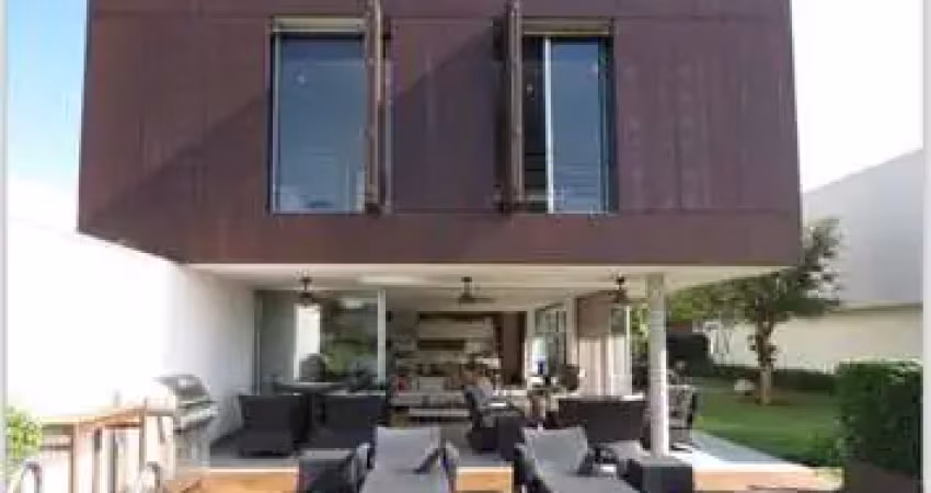 Venha se encantar com esta incrível mansão de alto padrão!