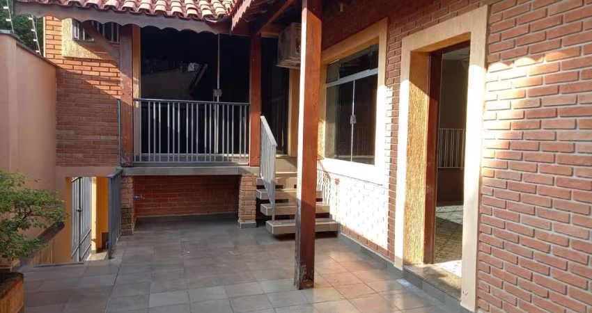 Casa Térrea Residencial/Comercial p/ Locação de 300m² Localizada no Bairro Jardim Paulistano Sorocaba - SP!