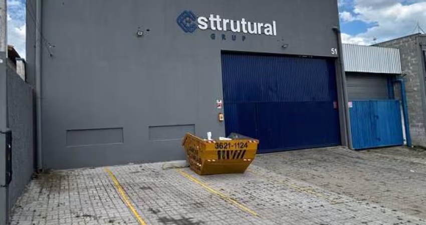 Galpão Industrial e Comercial de 825 m² em Taubaté - Acesso para Dutra
