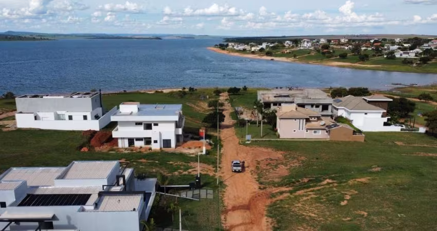 Terreno à Venda na Represa de Jurumirim - Riviera de Santa Cristina XIII