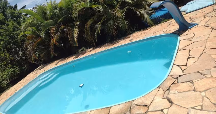 Chácara à venda em Araçoiaba da Serra-SP, bairro Aquarius: 3 quartos, 1 sala, 2 banheiros, 1 vaga de garagem, 343,08m².