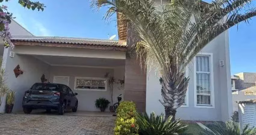 Casa sofisticada com energia solar e espaço gourmet no condomínio portal ville flamboyant em porto feliz