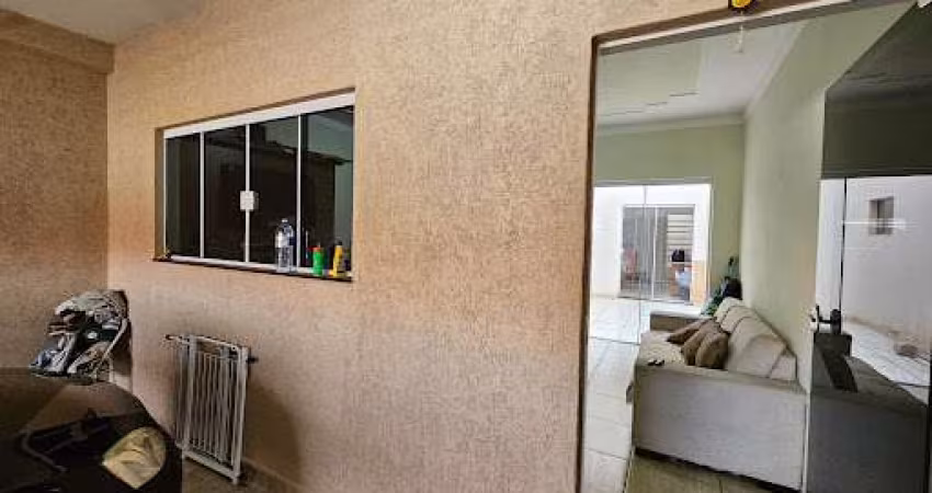 ACEITA PERMUTA! Casa à venda no bairro Jardim Santa Rita de Cássia em Santa Bárbara d Oeste - SP