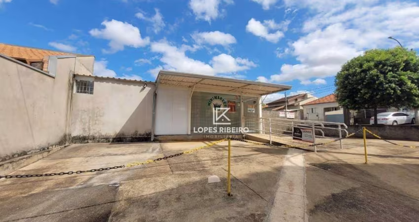 Terreno de esquina com 338m² à venda, loja de 40 m² com estacionamento e 2 banheiros  por R$ 580.000 - Vila Frezzarim - Americana/SP