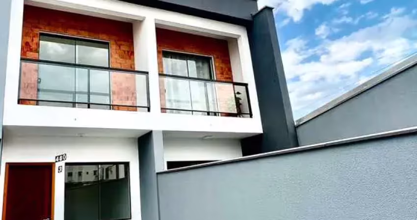 Casa à venda na Rua Santa Maria, 480, Floresta, Joinville