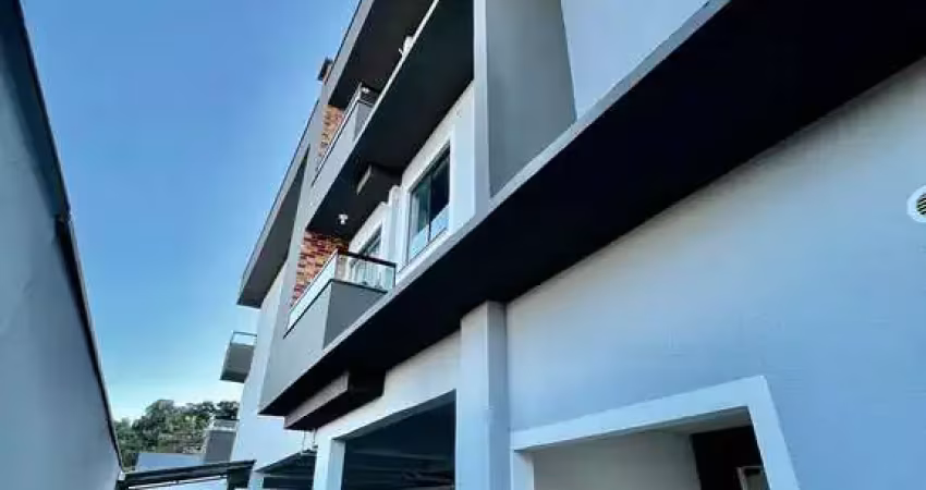 Apartamento à venda na Rua Treze de Maio, Iririú, Joinville