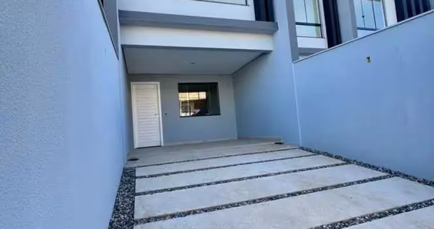 Casa à venda na Rua Marquês de Olinda, 1460, Costa e Silva, Joinville