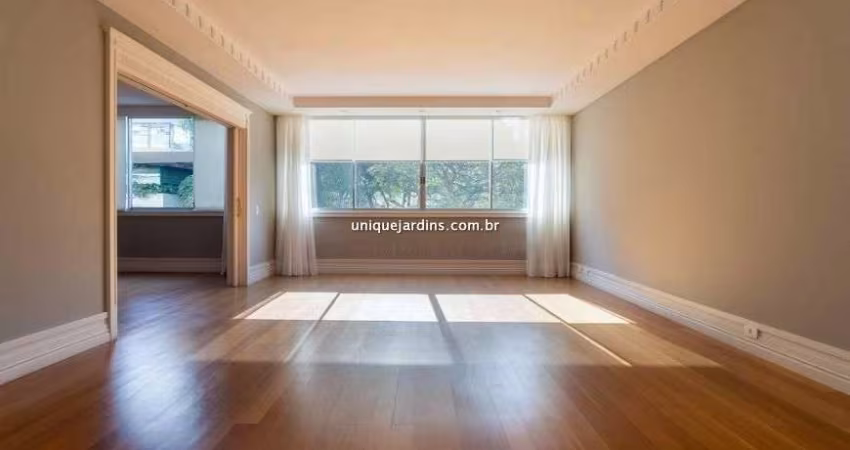 Jardim América: 4 Dorm | 1 Suíte | 2 Vagas | 249 m² úteis
