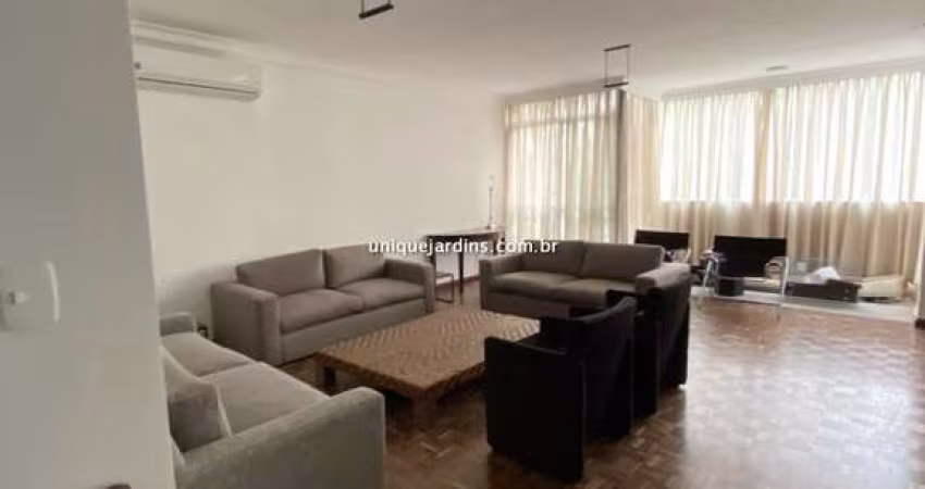 Jardim América: 3 Dorm | 1 Suíte | 2 Vagas | 230 m² úteis
