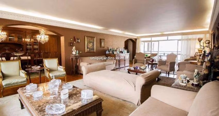 Jardim América: 4 Dorm | 2 Suítes | 3 Vagas | 397m² úteis