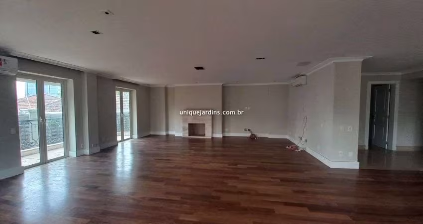 Jardim Paulista: 4 Suítes | 6 Vagas | 385 m² úteis