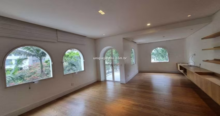Jardim Paulista: 4 Dorm | 3 Suítes | 3 Vagas | 279 m² úteis