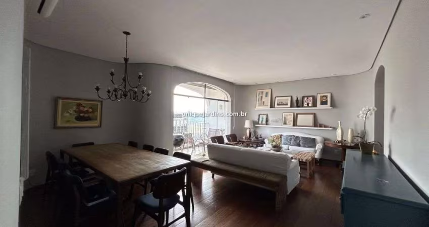 Jardim Europa: 3 Dorm | 1 Suíte | 2 Vagas | 196 m² úteis