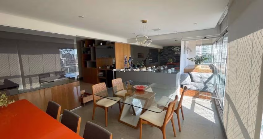 Vila Madalena: 2 Suítes | 2 Vagas | 121 m² úteis
