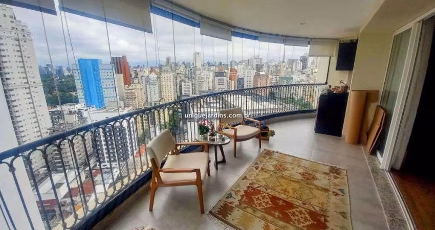 Jardim Paulista: 4 Suítes | 4 Vagas | 226 m² úteis