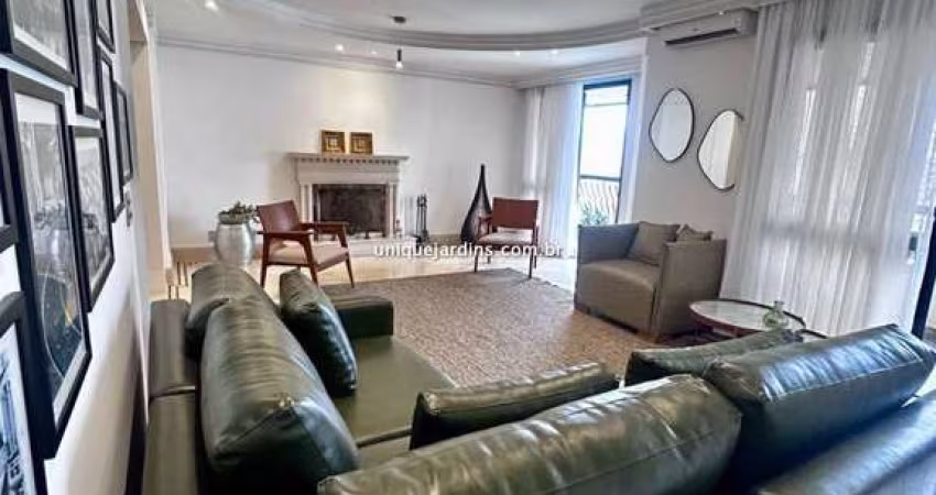 Jardim América: 4 Dorm | 3 Suítes | 3 Vagas | 185 m² úteis