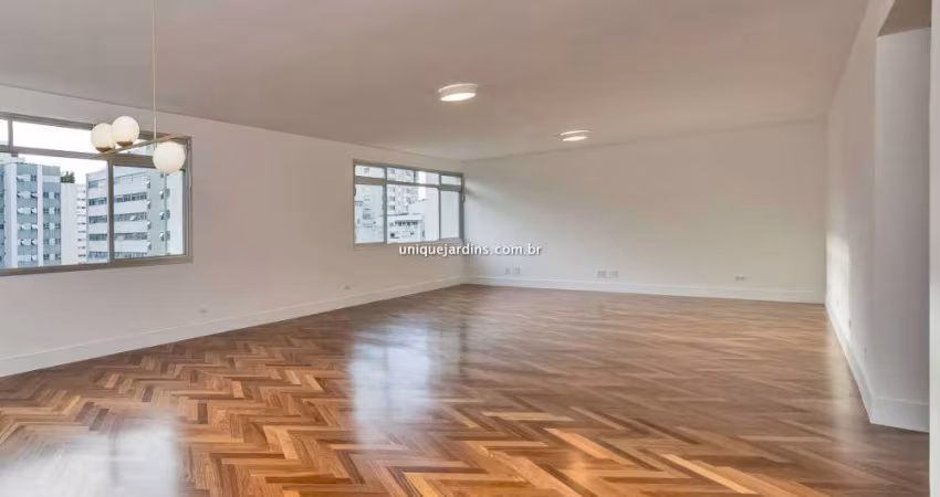 Apartamento Reformado em Higienópolis: 3 Suítes | 2 Vagas | 240 m² úteis