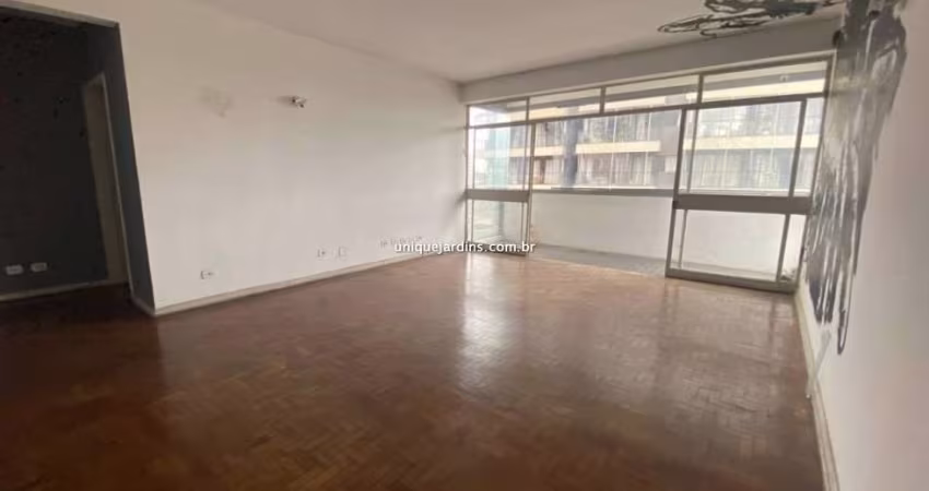 Pinheiros: 3 Dorm | 1 Suíte | 1 Vaga | 196 m² úteis