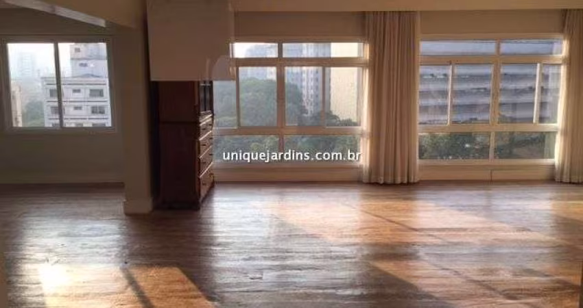 Jardim América: 2 Dorm | 1 Suíte | 2 Vagas | 180 m² úteis