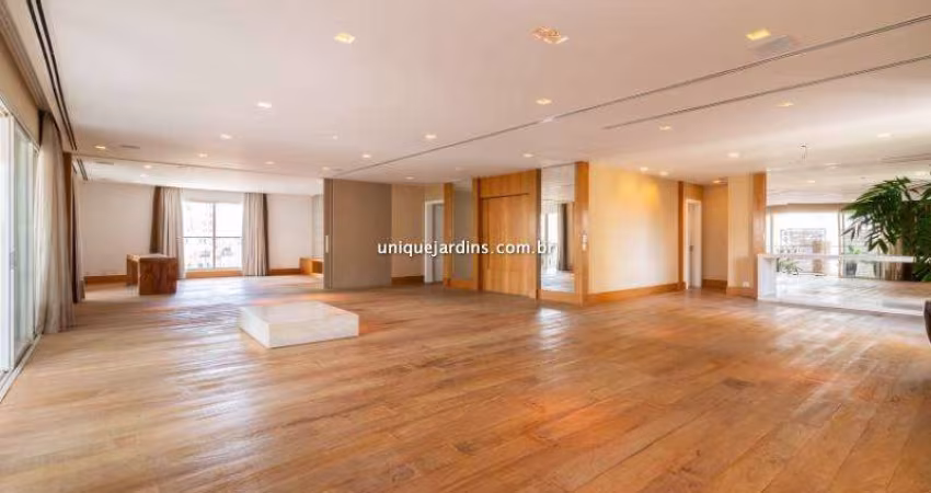 Itaim Bibi: 4 Suítes* | 6 Vagas | 390 m² úteis