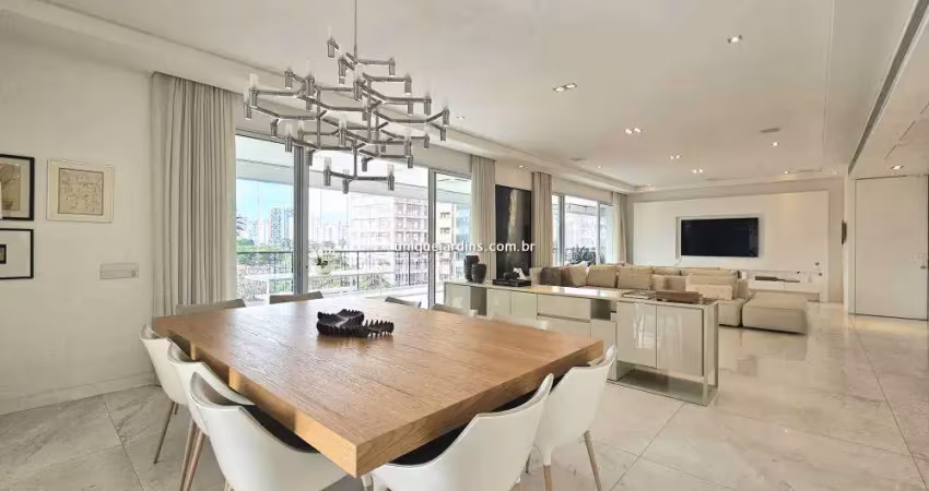 Apartamento com 4 quartos à venda na Avenida Açocê, 562, Moema, São Paulo