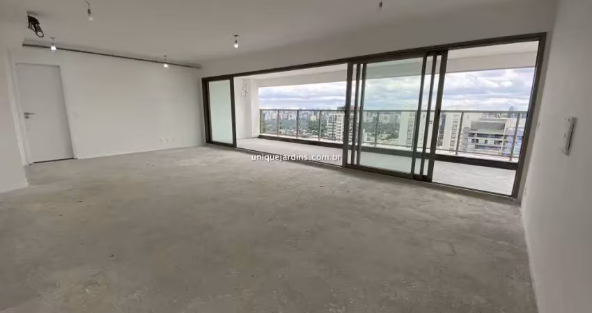 Pinheiros: 4 dorm | 2 suítes | 3 vagas | 213 m² úteis