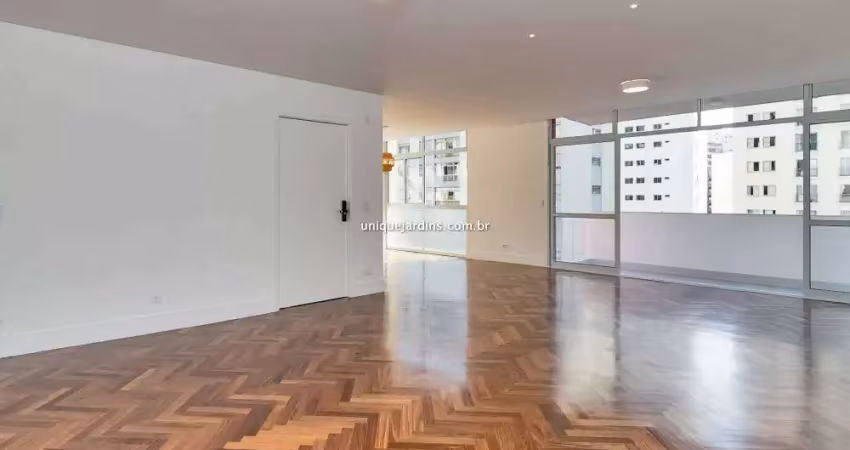 Higienópolis: 3 dorm | 2 suítes | 1 vaga | 233 m² úteis