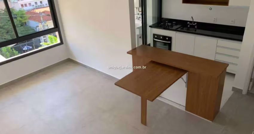 Apartamento com 3 quartos para alugar na Rua Isabel de Castela, Vila Madalena, São Paulo
