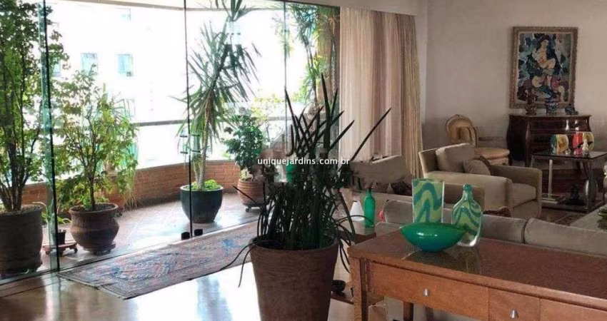 Jardim Paulista: 4 Suítes | 5 Vagas | 549 m² úteis