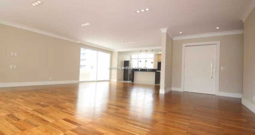 Higienópolis: 3 Dorm | 1 Suíte | 2 Vagas | 210 m² úteis