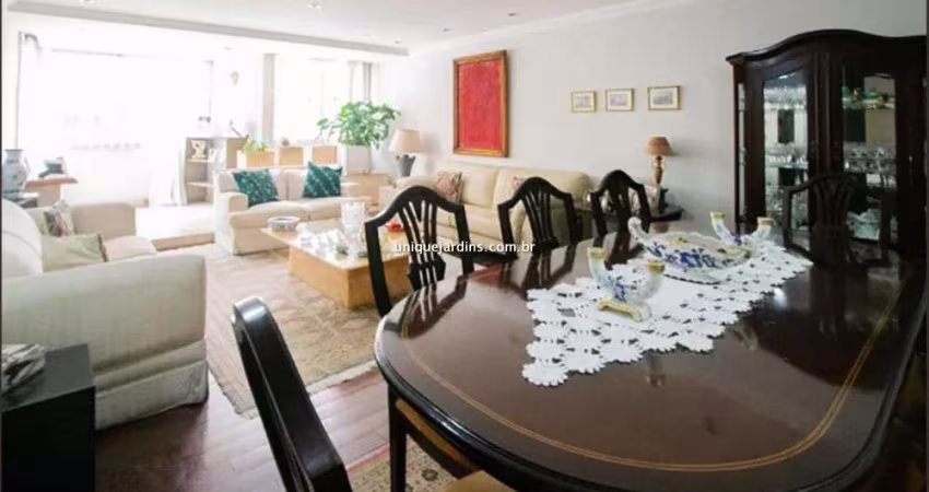 Itaim Bibi: 3 Dorm | 1 Suíte | 1 Vaga | 135 m² úteis
