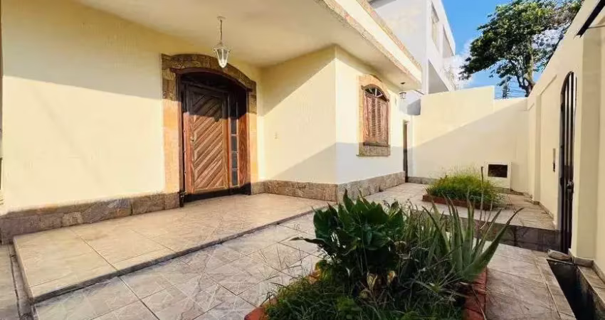 Casa com 4 Quartos à venda, 216 m² por R$ 950.000,00 - Itapoã - Belo Horizonte/MG
