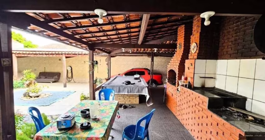 Vendo casa com 03 quarto sendo 03 suítes no bairro Santa Amélia -BH