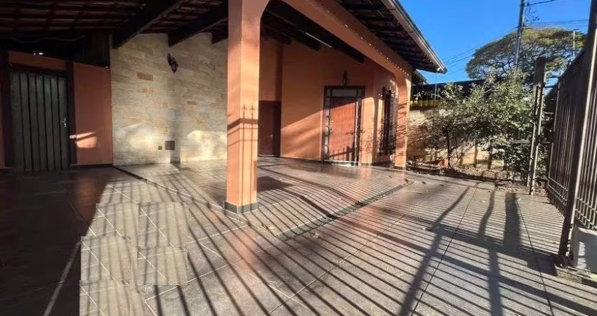 Casa com 4 quartos se à venda, 231 m² por R$ 985.000,00 - Itapoã - Belo Horizonte/MG