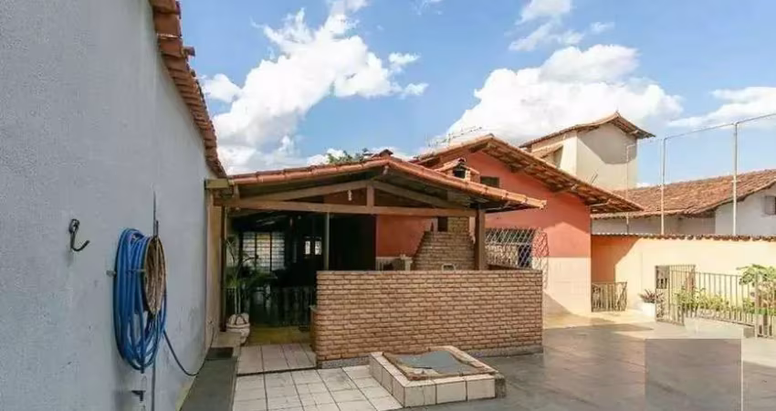 Casa com 4 quartos sendo 01 com suite à venda, 316 m² por R$ 1.620.000 - Itapoã - Belo Horizonte/MG