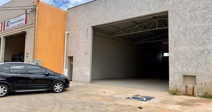 Galpão para alugar, 300 m² por R$ 8.900,00/mês - Xangri-Lá - Contagem/MG