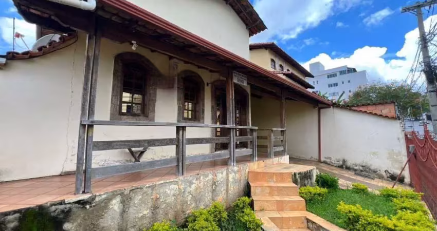 Casa com 4 quartos à venda, 233,58 m² por R$ 848.000,00 - Itapoã -Belo Horizonte - MG